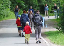 Familienwandertag In Jena Zog Hunderte In Den Wald 03